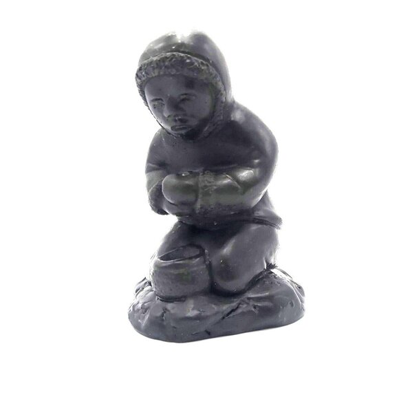 Aardvark Soapstone Carving Inuit Figurine Sculpture 1972 Canada 4.5 in Tall Vtg - Picture 1 of 7